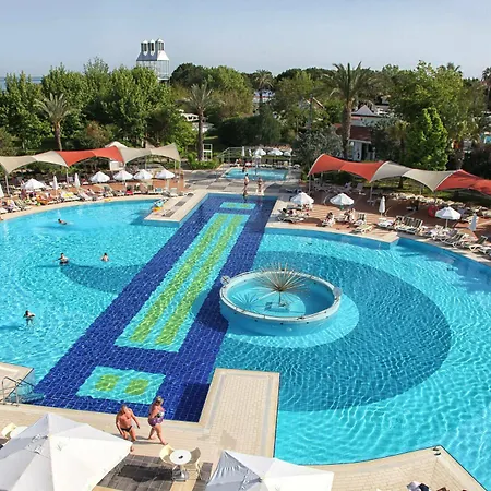 אתר נופש Le Jardin Village 5*