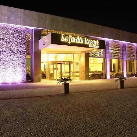 Le Jardin Village