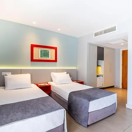 Le Jardin Village 5*