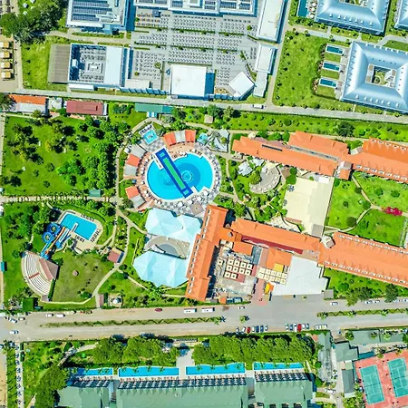 Le Jardin Village 5*