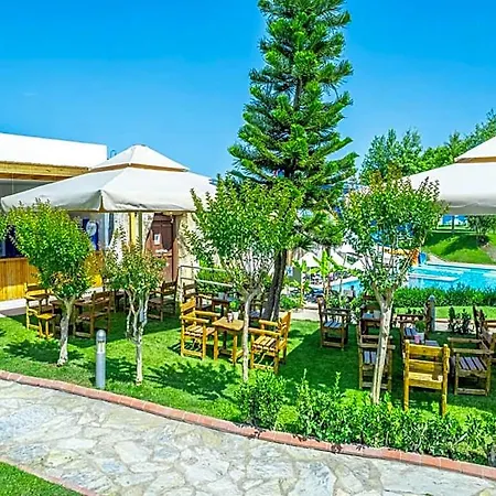 Le Jardin Village 5* Kemer