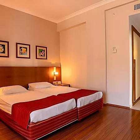 Le Jardin Village אתר נופש 5*