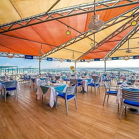 Le Jardin Village 5*