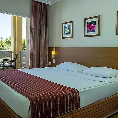 אתר נופש Le Jardin Village 5*