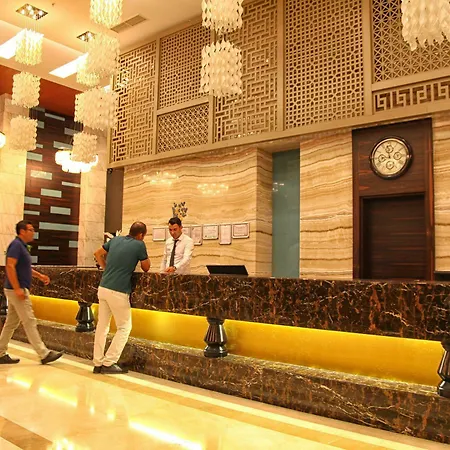 Queen's Park Le Jardin 5* Kemer