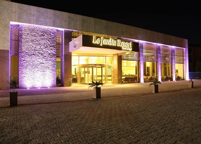 Le Jardin Village