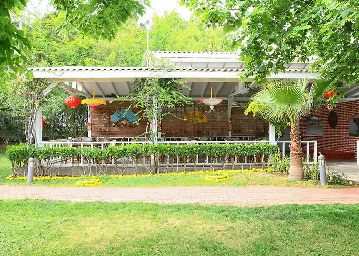 Semesteranläggning (resort) Le Jardin Village 5*