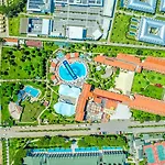 Le Jardin Village 5*