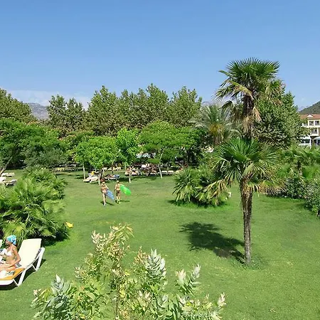 Queen's Park Le Jardin 5*