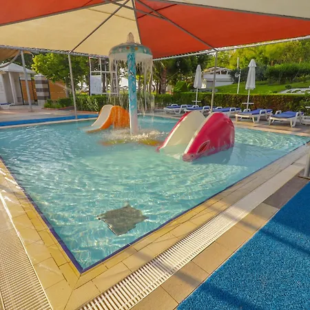 Queen's Park Le Jardin 5* Kemer