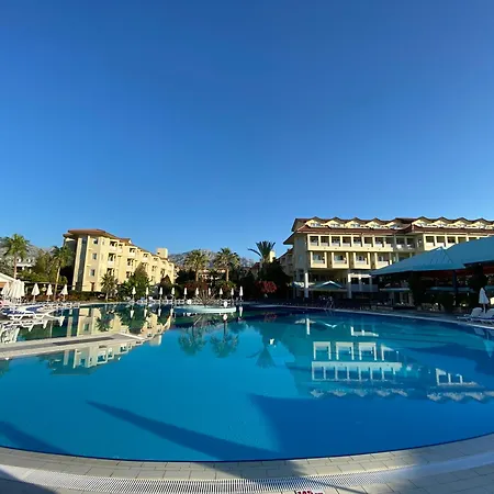 Resort Queen's Park Le Jardin