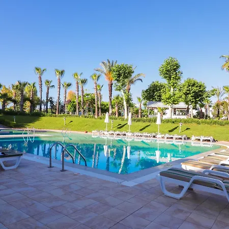 Queen's Park Le Jardin 5*
