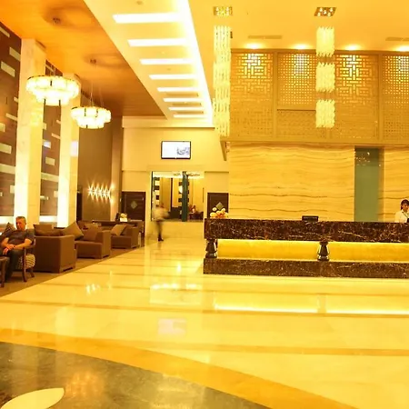 Resort Queen's Park Le Jardin 5*